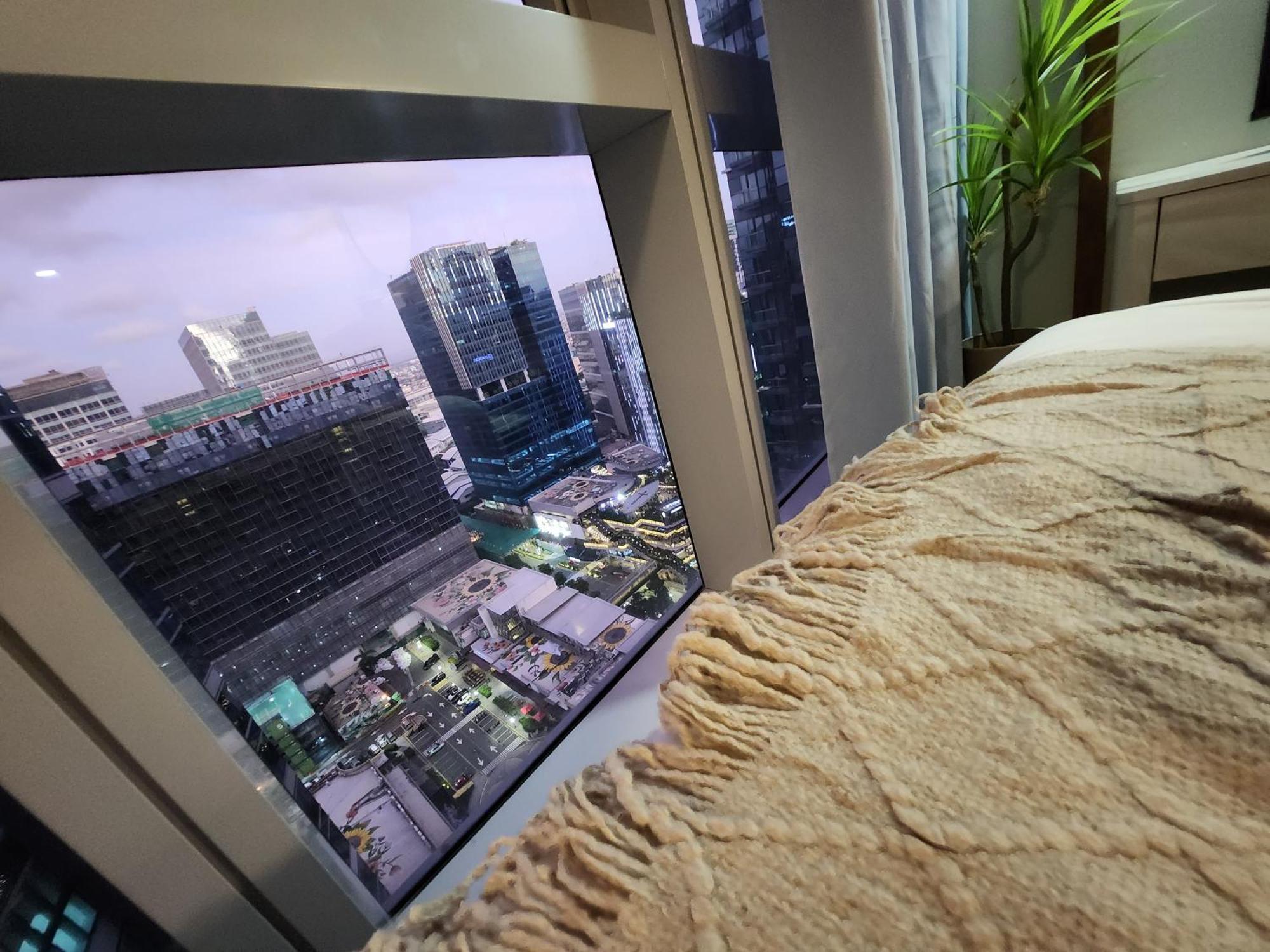 Luxestaysmnl Coastal Chic Netflx 380Mbps Pool Bgc Manila Exterior photo