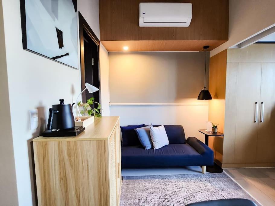 Luxestaysmnl Coastal Chic Netflx 380Mbps Pool Bgc Manila Exterior photo